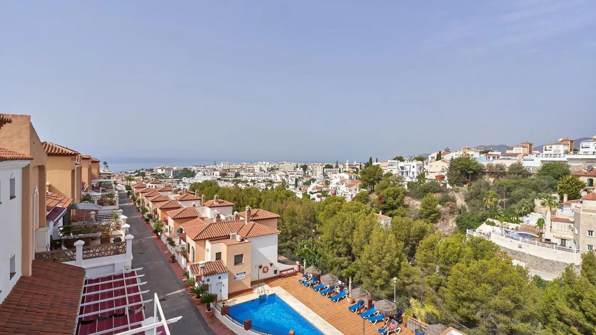 Nerja Atico Daire 0*,  İspanya
