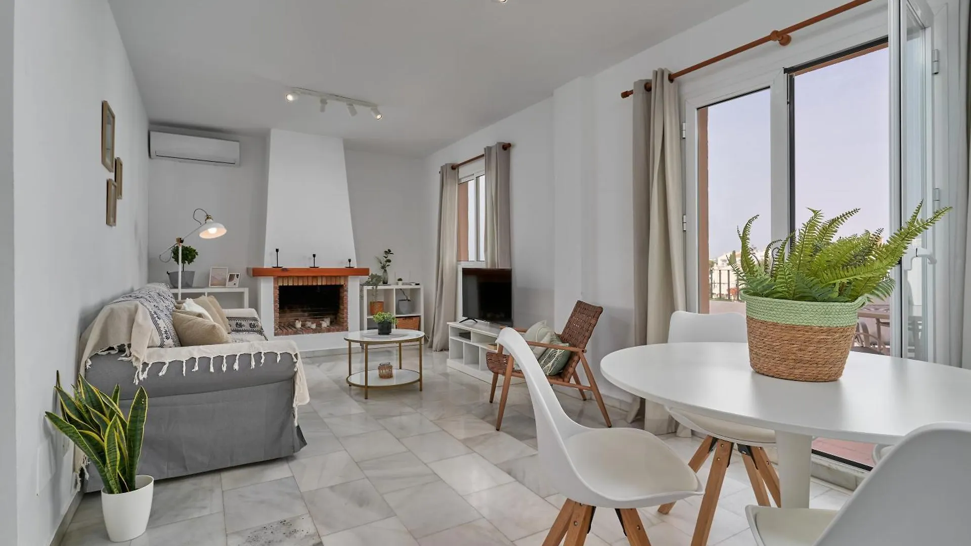 Ferienwohnung Nerja Atico Apartment